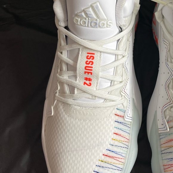 ADIDAS D.O.N. ISSUE #2 (Sz 6w=4.5y) - Picture 5 of 6